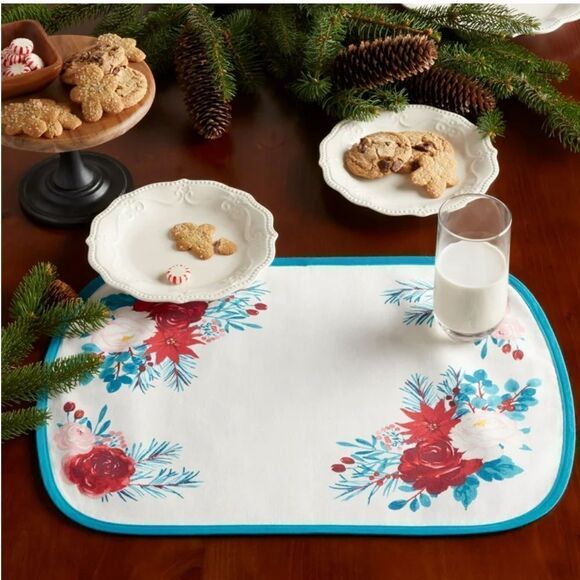 ❤️The Pioneer Woman Wishful Winter set of 4 Fabric Placemat’s - Picture 2 of 6